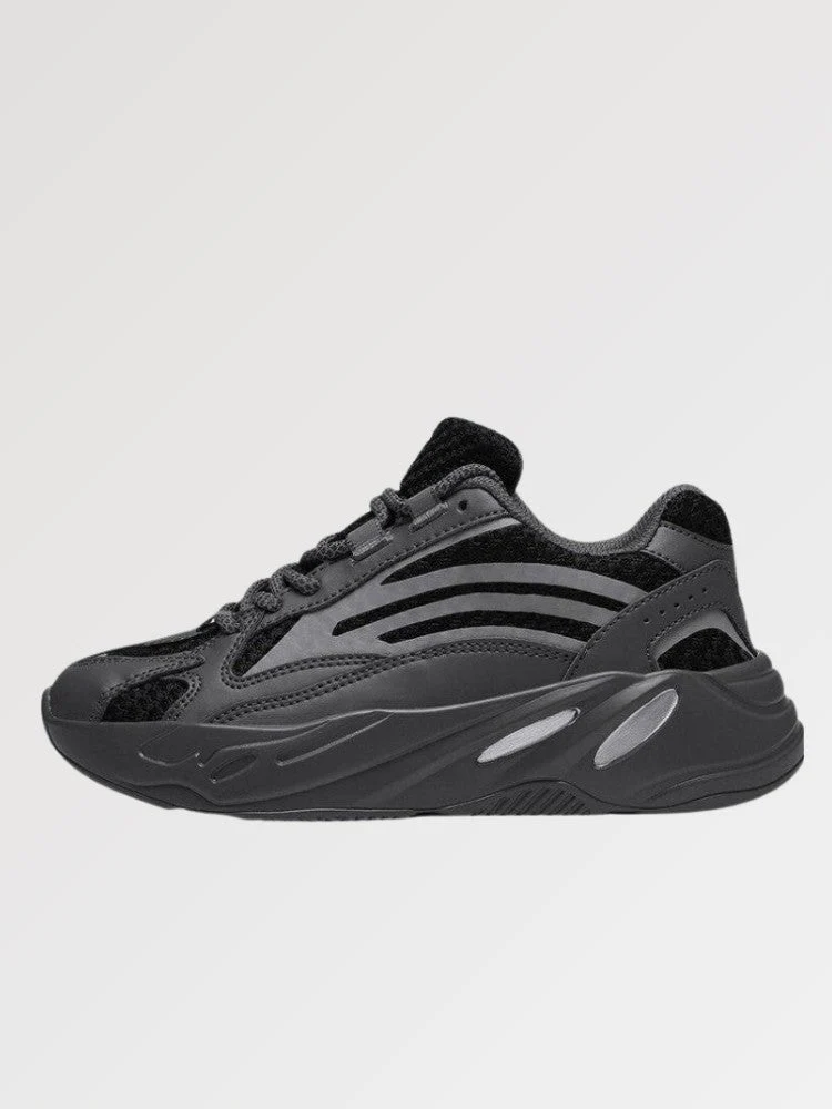 Basic Japanese Sneakers 'Ikebukuro' - Image 3