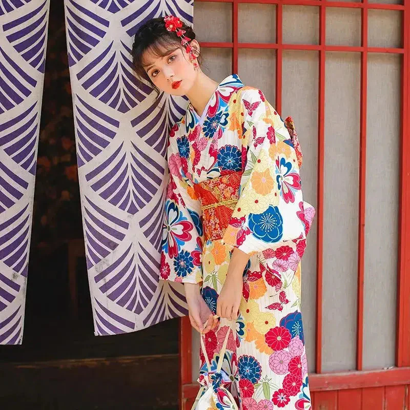 Colorful Women's Japanese Kimono 'Komaki' - Image 5