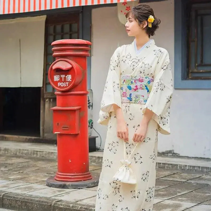 Japanese Women Kimono 'Minamikoma' - Image 6