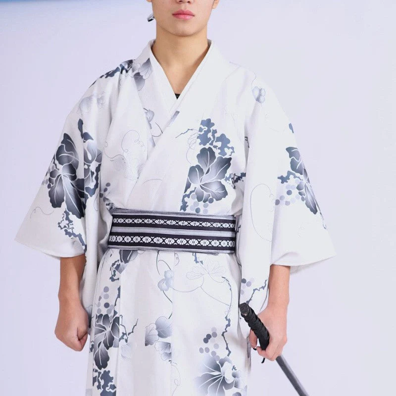 Mens Traditional White Kimono 'Nakazuma' - Image 4