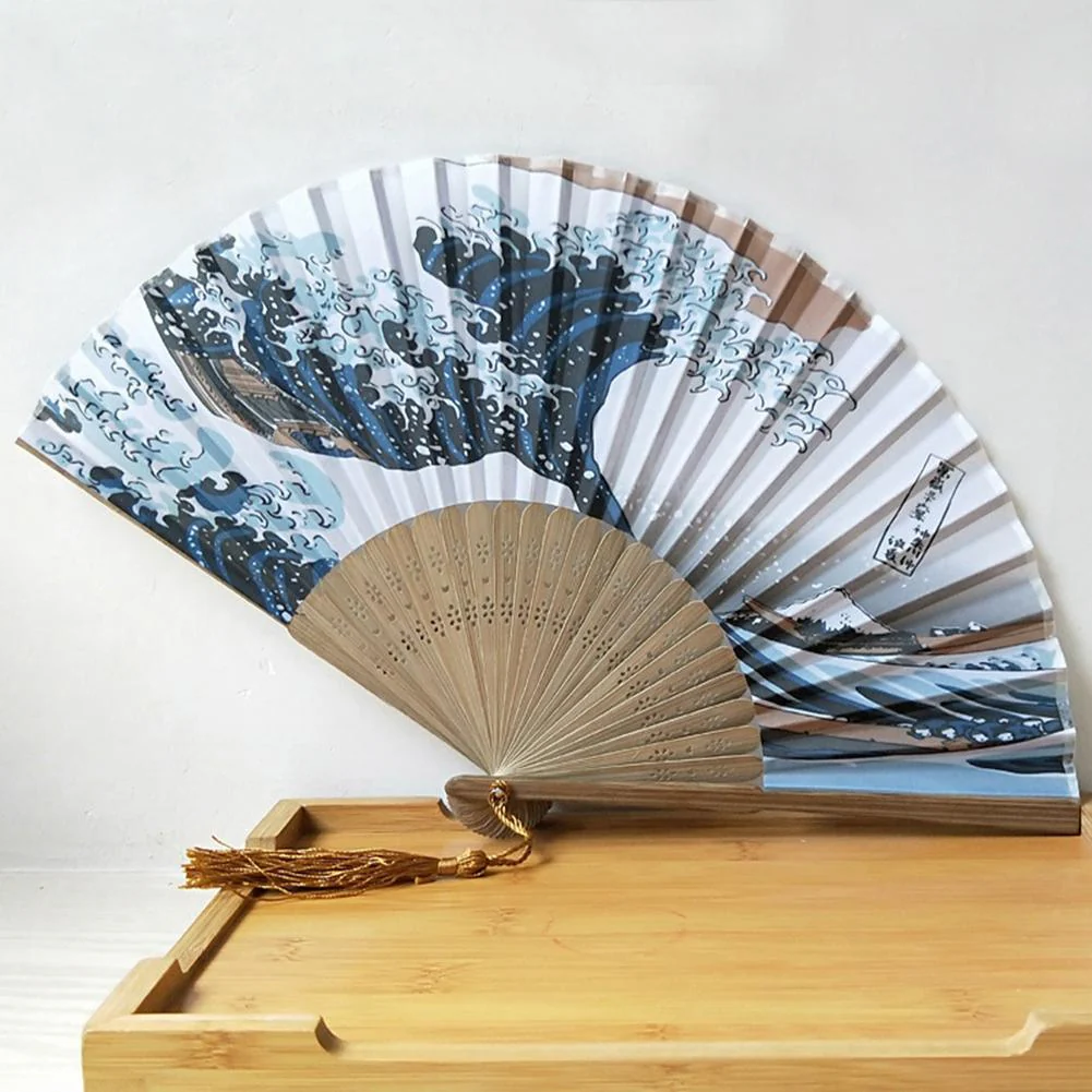 Traditional Japanese Fan 'Kanagawa Wave' - Image 3