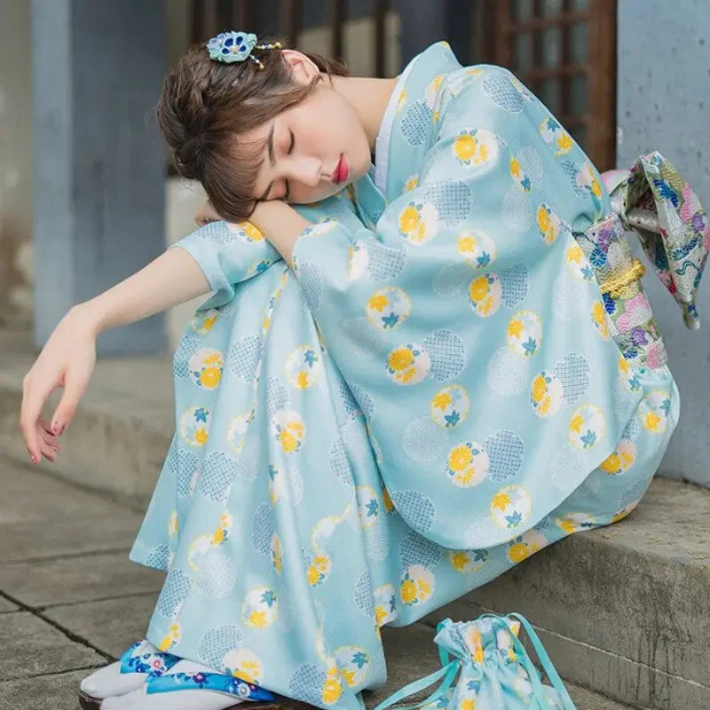 Traditional Japanese Kimono for Women 'Bizan' - Image 6