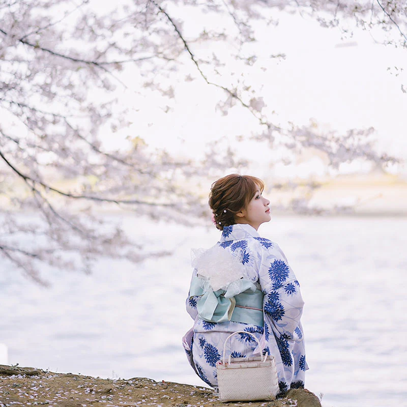 Traditional Women Japanese Kimono - Image 3