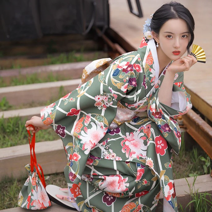 Women Traditional Japanese Kimono - Image 2