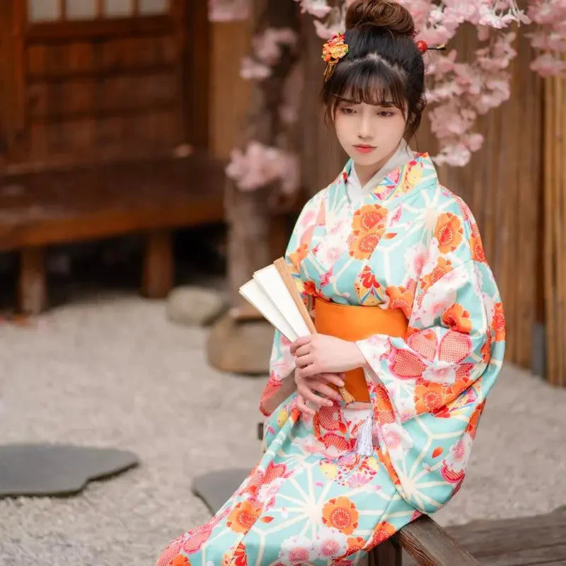Women's Japanese Style Kimono 'Tekari' - Image 3