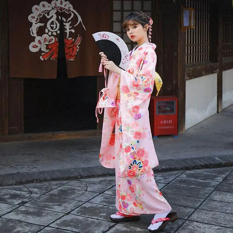 Women's Pink Japanese Kimono 'Ichinoseki' - Image 2