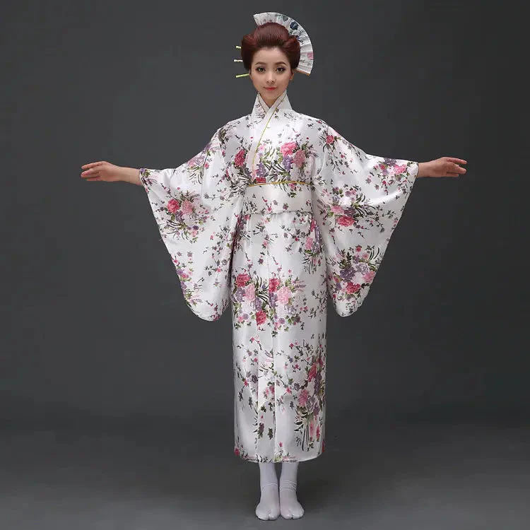 Women's Silk Japanese Kimono 'Kisokoma' - Image 3