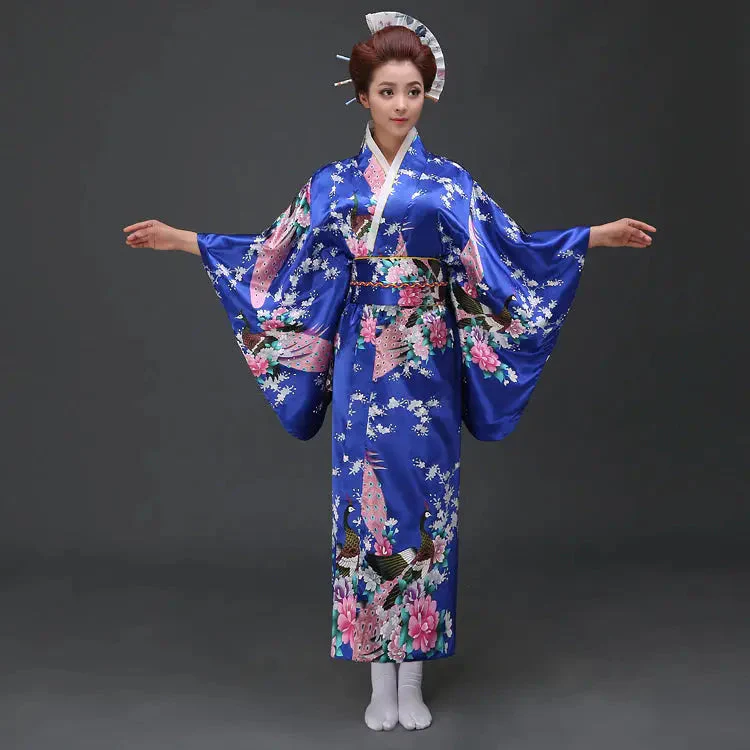 Women's Silk Japanese Kimono 'Kisokoma' - Image 9